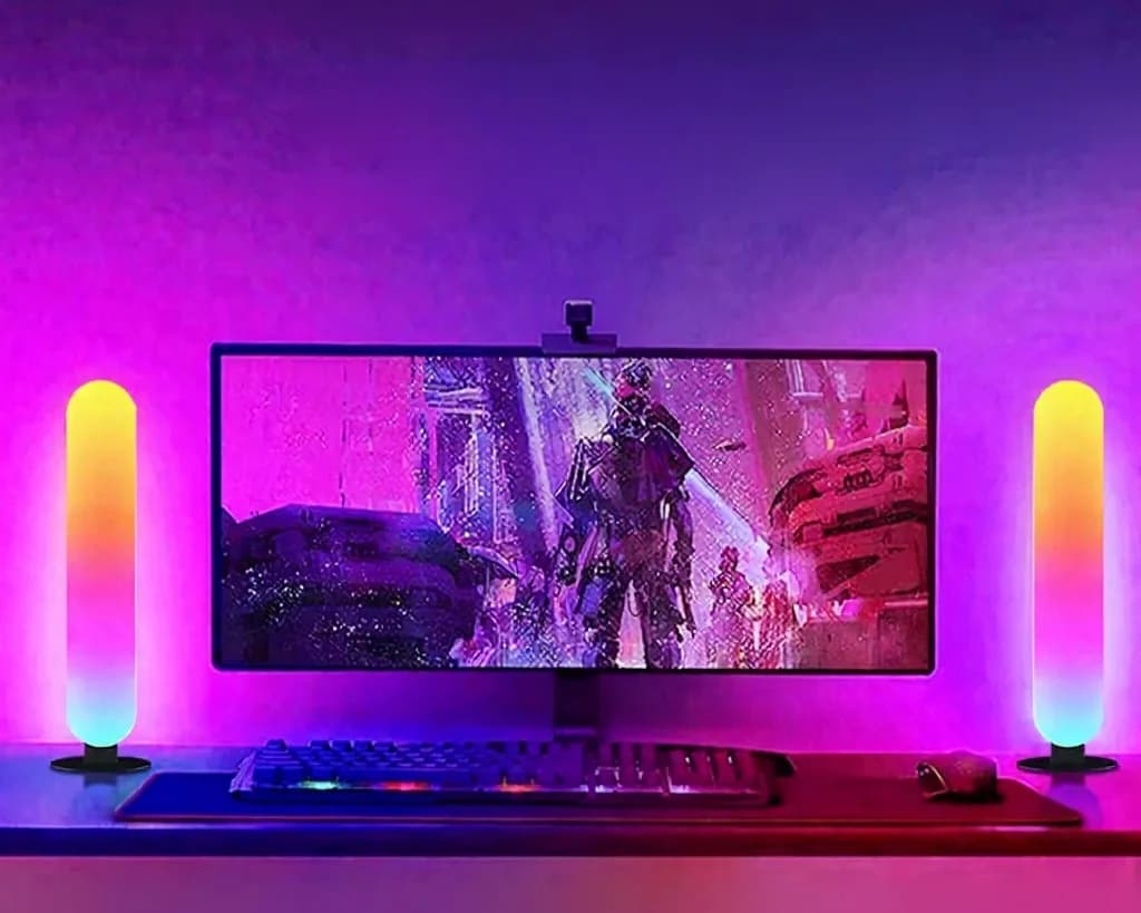 RGB LED apkārtējās gaismas lampa ar Bluetooth mūzikas sinhronizāciju un lietotnes vadību